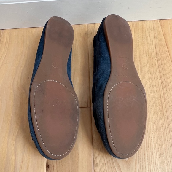 Banana Republic suede flats, Size 7.5 - Picture 5 of 5